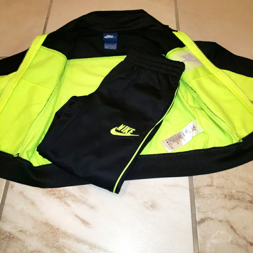 Toddler 2T Nike Track Suit